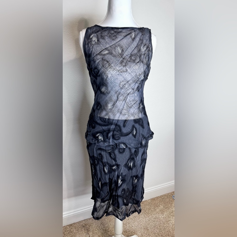 United Colors Of Benetton Black and Gray Fabric - Shear top & pencil - Two piece